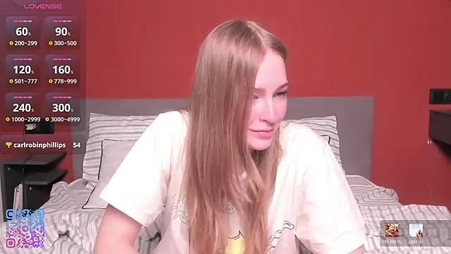 Snapshot of RowenaIanniello chatting on 22, 3, 2026 RowenaIanniello online show from 22, 3, 2026