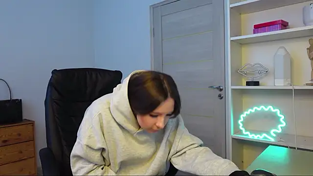 Snapshot of Alice_Spear chatting on 14, 2, 2026 Alice Spear online show from 14, 2, 2026