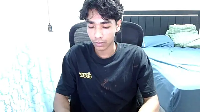 Snapshot of Pedestal_diamant chatting on 18, 3, 2026 Pedestal diamant online show from 18, 3, 2026