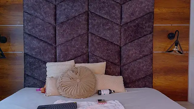 FernandaBrown   online show from 24, 2, 2026