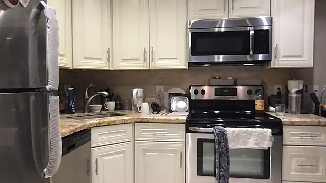 BigMuscleGuy28 online show from 5, 2, 2026