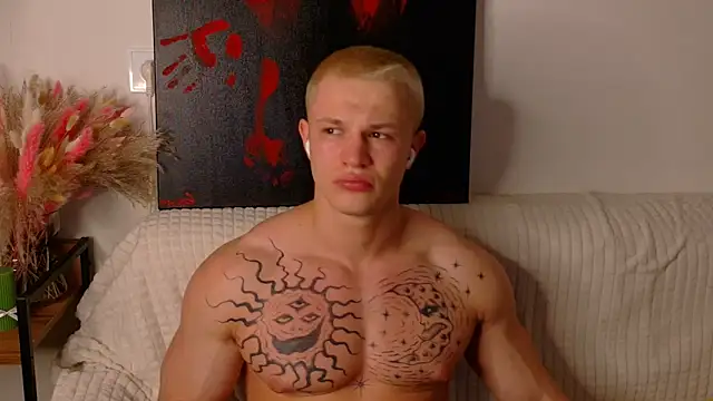 SterlingNoir online show from 7, 3, 2026