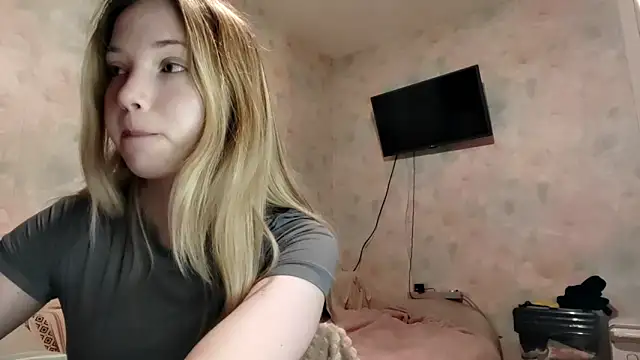 Snapshot of TiaBIanks chatting on 1, 4, 2026 TiaBIanks online show from 1, 4, 2026