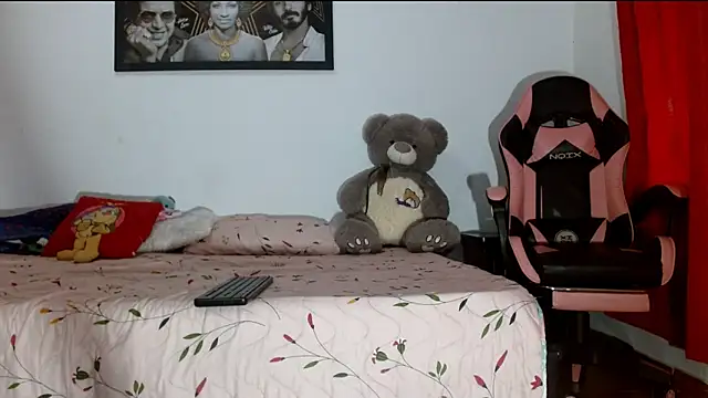 Snapshot of karolsweetvagi chatting on 15, 3, 2026 karolsweetvagi online show from 15, 3, 2026