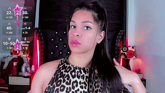 Makeyla Fox  online show from 13, 3, 2026