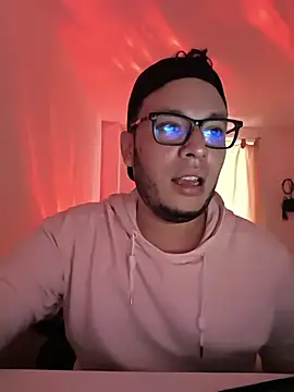 KyleeDevil online show from 6, 2, 2026