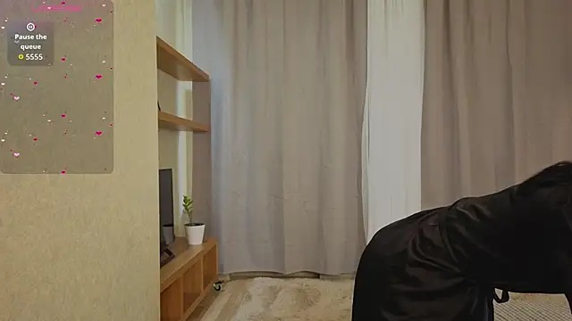 NikkyBee  online show from 14, 3, 2026