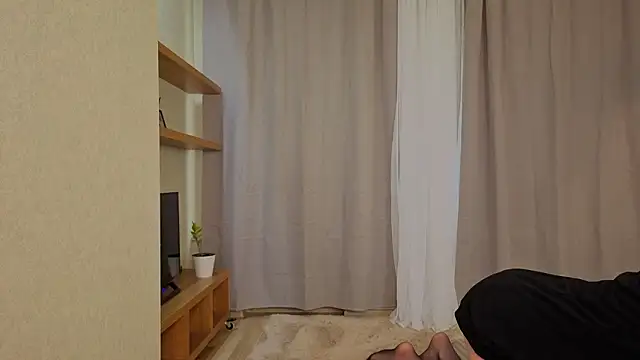 NikkyBee  online show from 18, 3, 2026