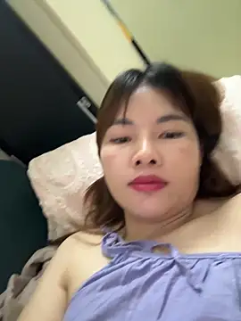 Snapshot of Loyalty-love chatting on 5, 3, 2026 Loyalty-love online show from 5, 3, 2026