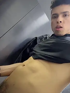 Snapshot of Eros_lee chatting on 3, 3, 2026 Eros lee online show from 3, 3, 2026