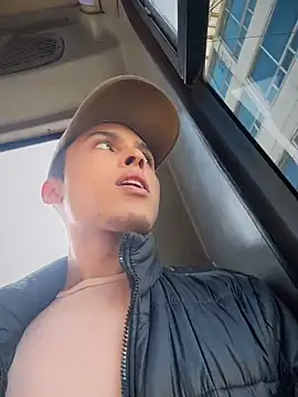 Snapshot of Eros_lee chatting on 13, 3, 2026 Eros lee online show from 13, 3, 2026