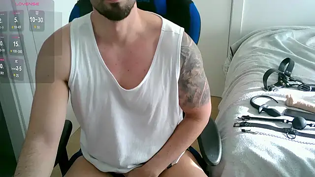 Snapshot of Sub-Titan chatting on 25, 3, 2026 Sub-Titan online show from 25, 3, 2026