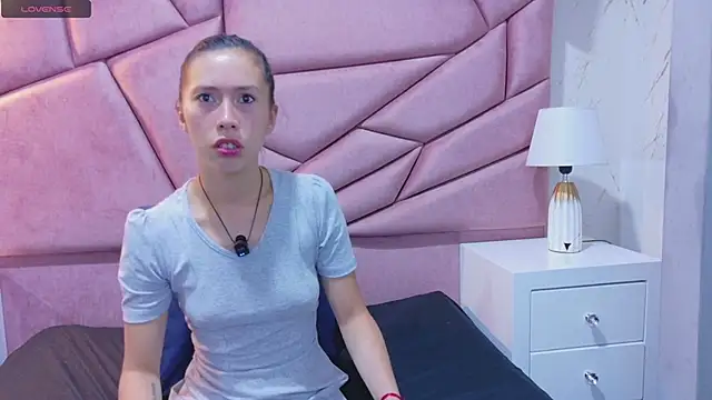 kimberlypink  online show from 8, 2, 2026