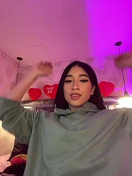 alahia pink online show from 11, 3, 2026