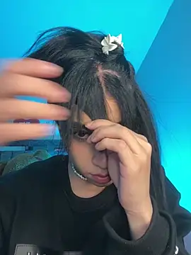 alahia pink online show from 15, 3, 2026