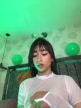 alahia pink online show from 18, 3, 2026