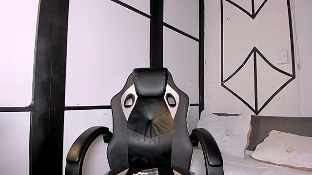 Abi sexxx1 online show from 16, 3, 2026