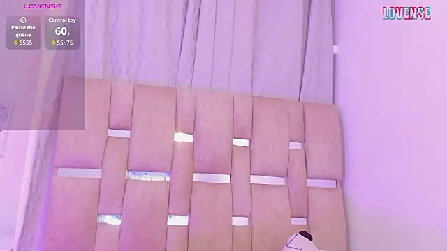 Snapshot of ValentiinaMoon chatting on 8, 3, 2026 ValentiinaMoon online show from 8, 3, 2026