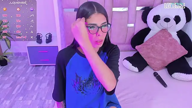 Snapshot of ValentiinaMoon chatting on 27, 3, 2026 ValentiinaMoon online show from 27, 3, 2026