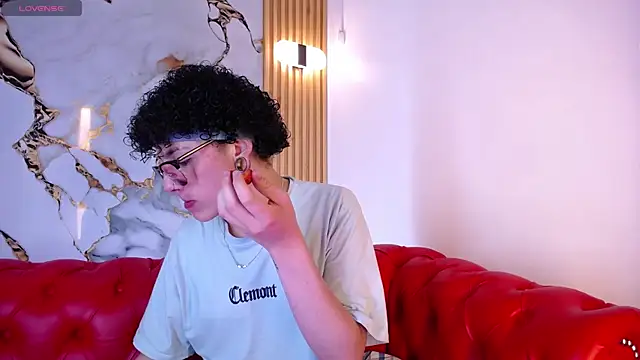 Erion Rousex online show from 7, 2, 2026