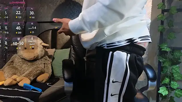 Snapshot of ItsZairen chatting on 8, 3, 2026 ItsZairen online show from 8, 3, 2026