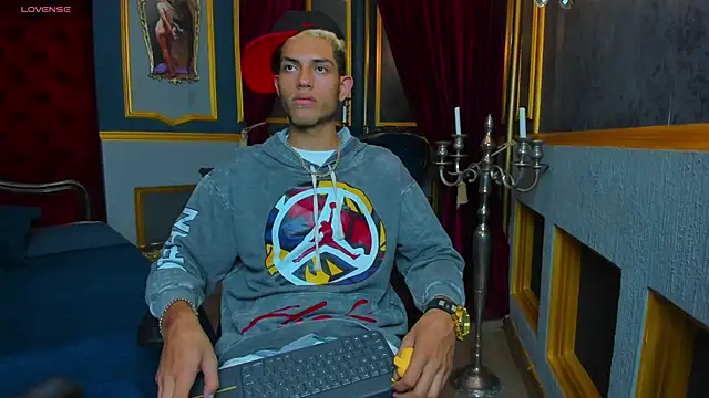 Snapshot of ItsZairen chatting on 17, 3, 2026 ItsZairen online show from 17, 3, 2026