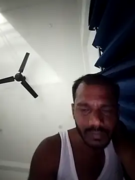 Snapshot of Daddyishere_19 chatting on 8, 3, 2026 Daddyishere 19 online show from 8, 3, 2026