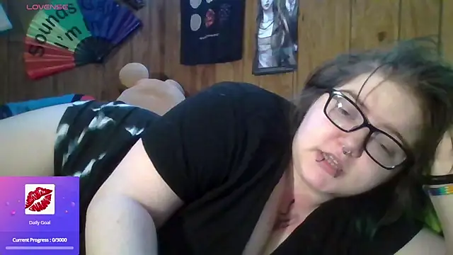 Snapshot of thatskarma chatting on 15, 3, 2026 thatskarma online show from 15, 3, 2026