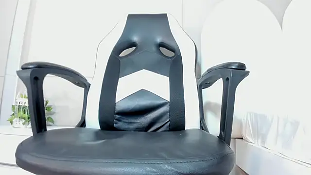 Snapshot of luna_bradley_ chatting on 24, 3, 2026 luna bradley online show from 24, 3, 2026