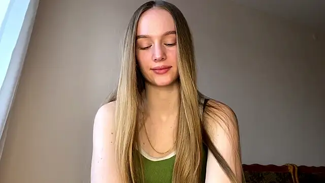 Snapshot of Viktoria_Vibes chatting on 4, 3, 2026 Viktoria Vibes online show from 4, 3, 2026