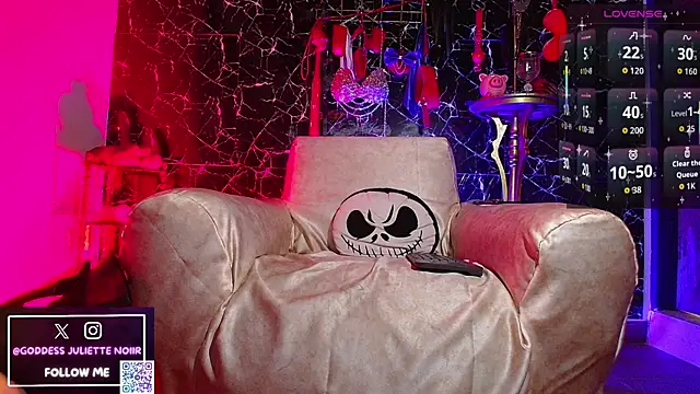 Snapshot of GoddessJulietteNoiir chatting on 5, 4, 2026 GoddessJulietteNoiir online show from 5, 4, 2026