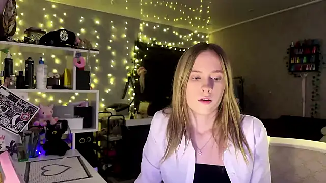 Snapshot of amily_sunray chatting on 5, 3, 2026 amily sunray online show from 5, 3, 2026