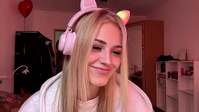 Evva mayy online show from 19, 2, 2026