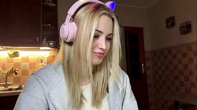 Evva mayy online show from 22, 2, 2026