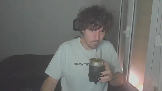 Snapshot of joaquin420_hot chatting on 13, 2, 2026 joaquin420 hot online show from 13, 2, 2026