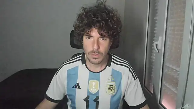 Snapshot of joaquin420_hot chatting on 24, 3, 2026 joaquin420 hot online show from 24, 3, 2026