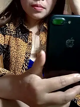 Snapshot of yun_2006 chatting on 3, 3, 2026 yun 2006 online show from 3, 3, 2026