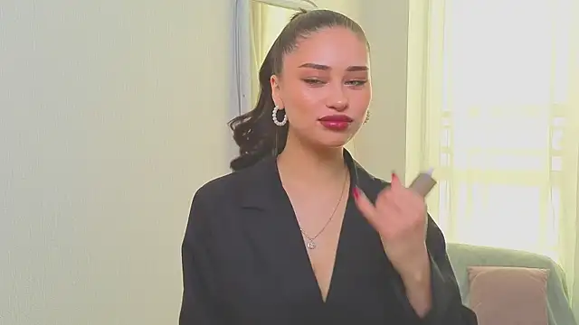 Snapshot of Sofia_Plump chatting on 3, 3, 2026 Sofia Plump online show from 3, 3, 2026