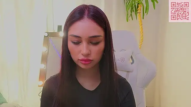 Snapshot of Sofia_Plump chatting on 25, 3, 2026 Sofia Plump online show from 25, 3, 2026