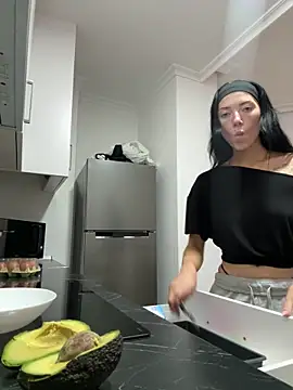 Karmenlovex online show from 2, 3, 2026