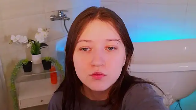 Snapshot of MmollyMay chatting on 3, 3, 2026 MmollyMay online show from 3, 3, 2026