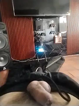 Guzman82838 online show from 9, 2, 2026