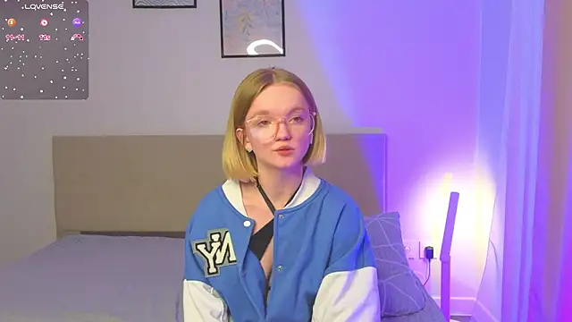 StellaBunny online show from 18, 2, 2026