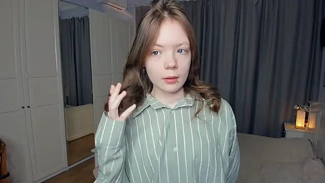 Snapshot of LavenderMitten chatting on 13, 3, 2026 LavenderMitten online show from 13, 3, 2026