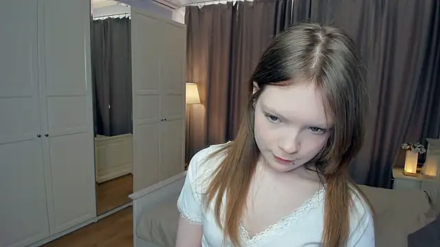 Snapshot of LavenderMitten chatting on 19, 3, 2026 LavenderMitten online show from 19, 3, 2026