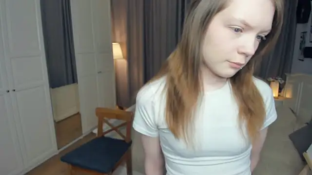 Snapshot of LavenderMitten chatting on 21, 3, 2026 LavenderMitten online show from 21, 3, 2026