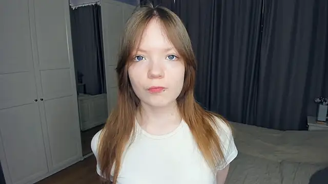 Snapshot of LavenderMitten chatting on 27, 3, 2026 LavenderMitten online show from 27, 3, 2026