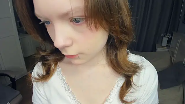 Snapshot of LavenderMitten chatting on 3, 4, 2026 LavenderMitten online show from 3, 4, 2026