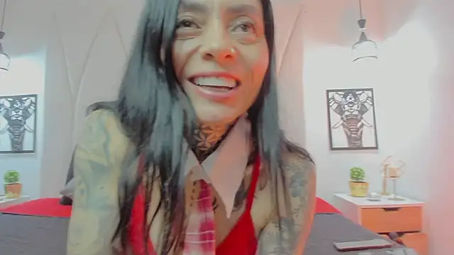 Mia Reyesjs online show from 11, 3, 2026