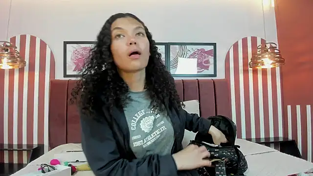 candice johnss online show from 25, 3, 2026